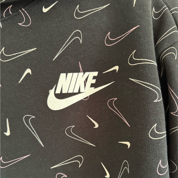 Nike Sweatshirt - Picture 3 of 5